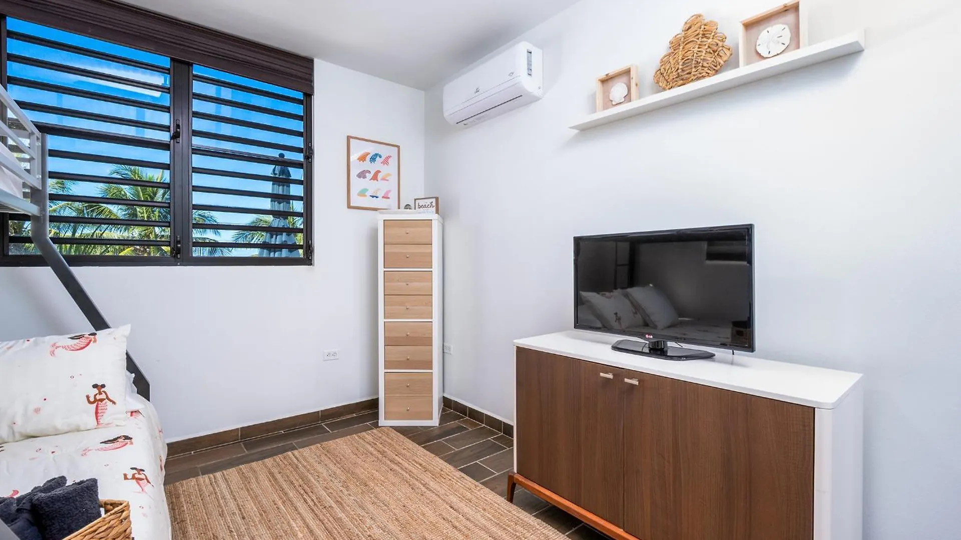Casa Sea La Vie Luxury Oceanview Home W Pool イサベラ 0*,  プエルトリコ